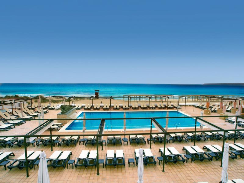 Riu La Mola Hotel Playa Migjorn Exterior foto