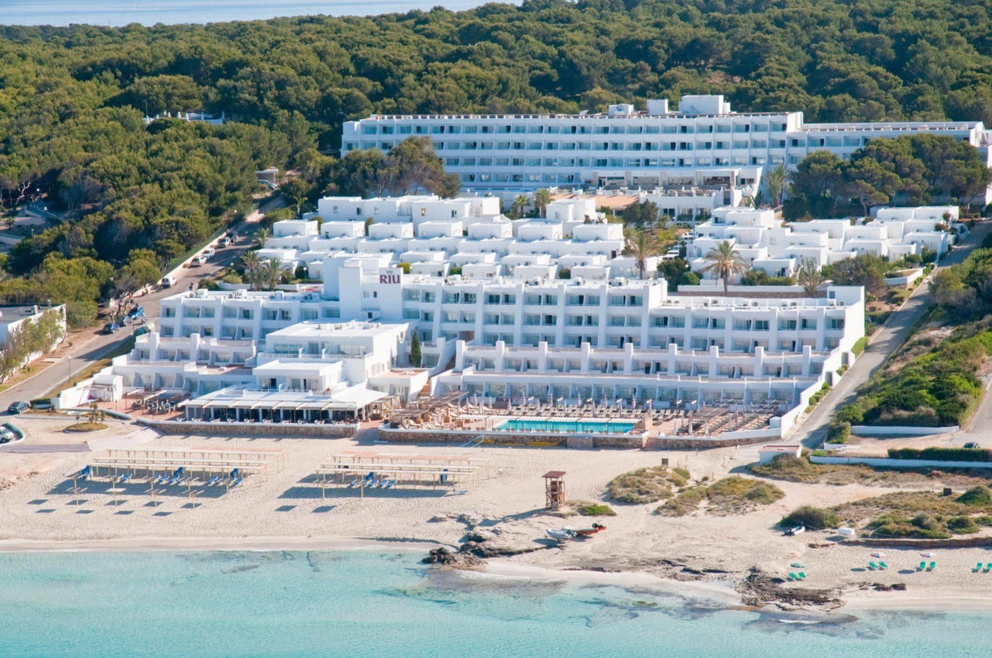 Riu La Mola Hotel Playa Migjorn Exterior foto